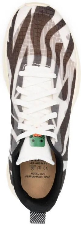 BRAND BLACK graphic-print low-top sneakers White