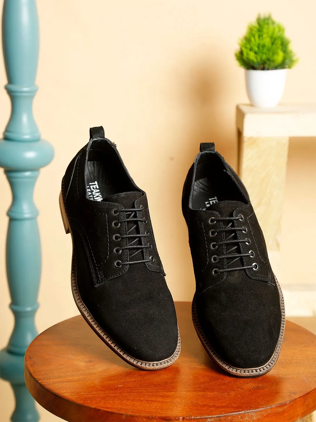 Men Brown Solid Black Suede Lace up Shoes