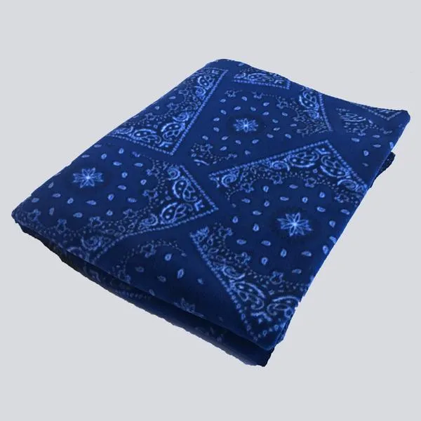 ROCKMOUNT: BANDANA PRINT FLEECE BLANKET