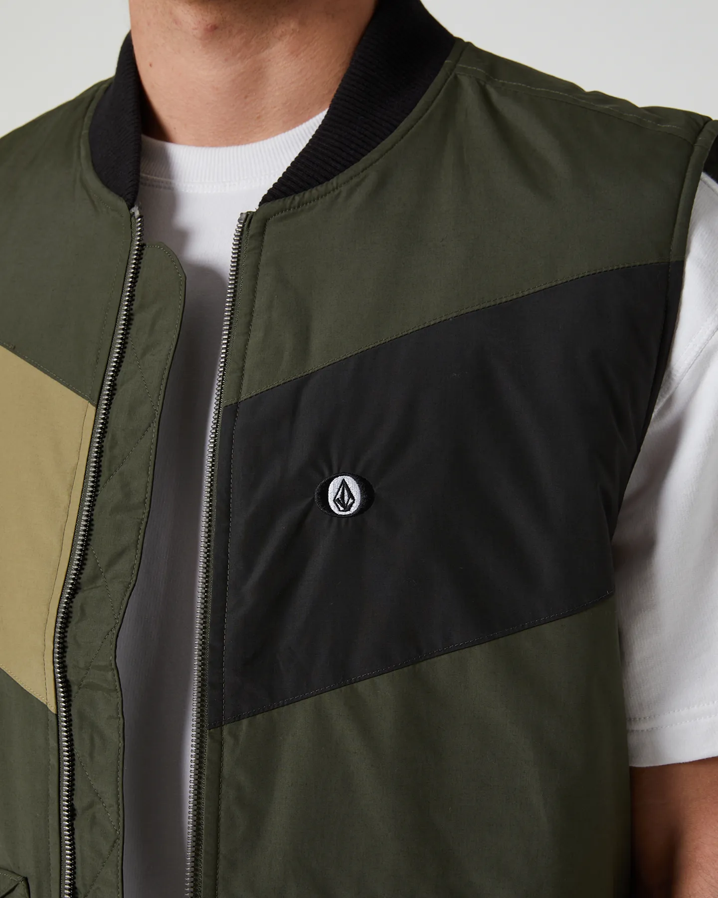 Volcom Prysmer Vest - Squadron Green | SurfStitch